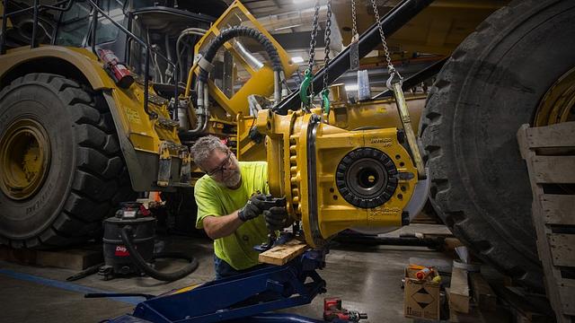 21,700 jobs a year, nationwide. Here's what that means for Michigan equipment techs.
